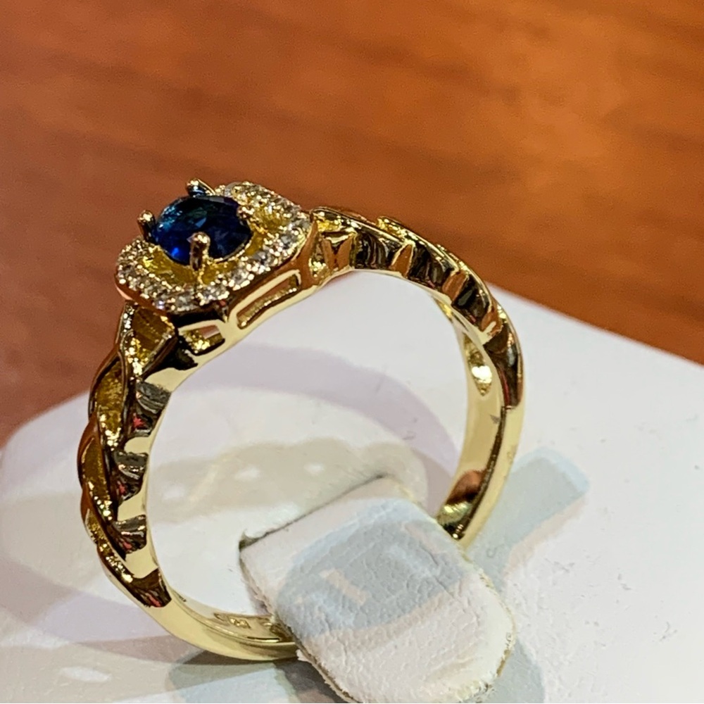 18k yellow gold-plated on base metal size 8. - Picture 4 of 7